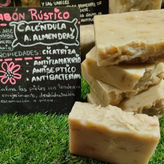 jabón rústuco de Caléndula y almendras